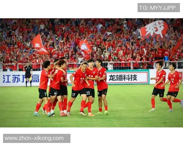 2025年中国足球赛事观众热潮中超和苏超共计60场吸引超4万观众 2025年中国足球赛事观众热潮中超和苏超共计60场吸引超4万观众